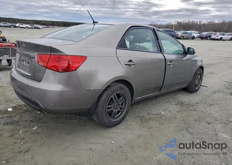 2013 Kia Forte Ex z USA, uszkodzony, nr VIN KNAFU4A23D5648024